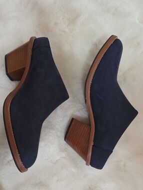 Women's Navy Suede Mule Clogs with Stacked Heel